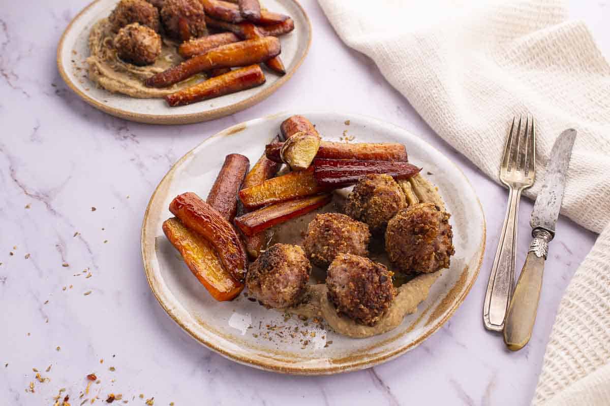 Boulettes de Volaille, Crémeux de Mogettes Souvlaki