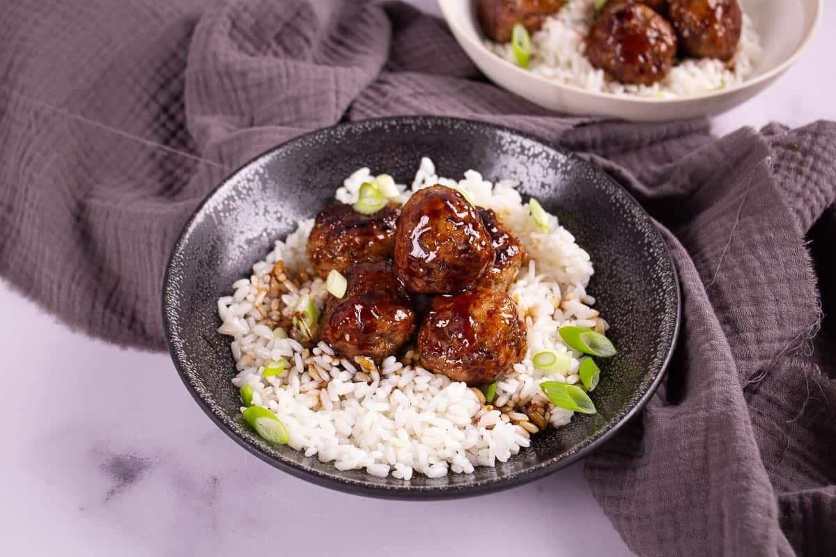 Boulettes de Porc Thaï & Riz de Camargue