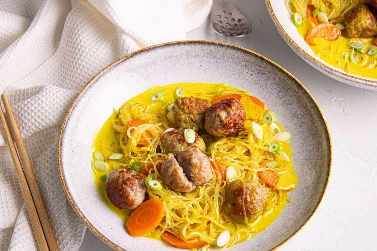 Boulettes Express & Bouillon de Curry