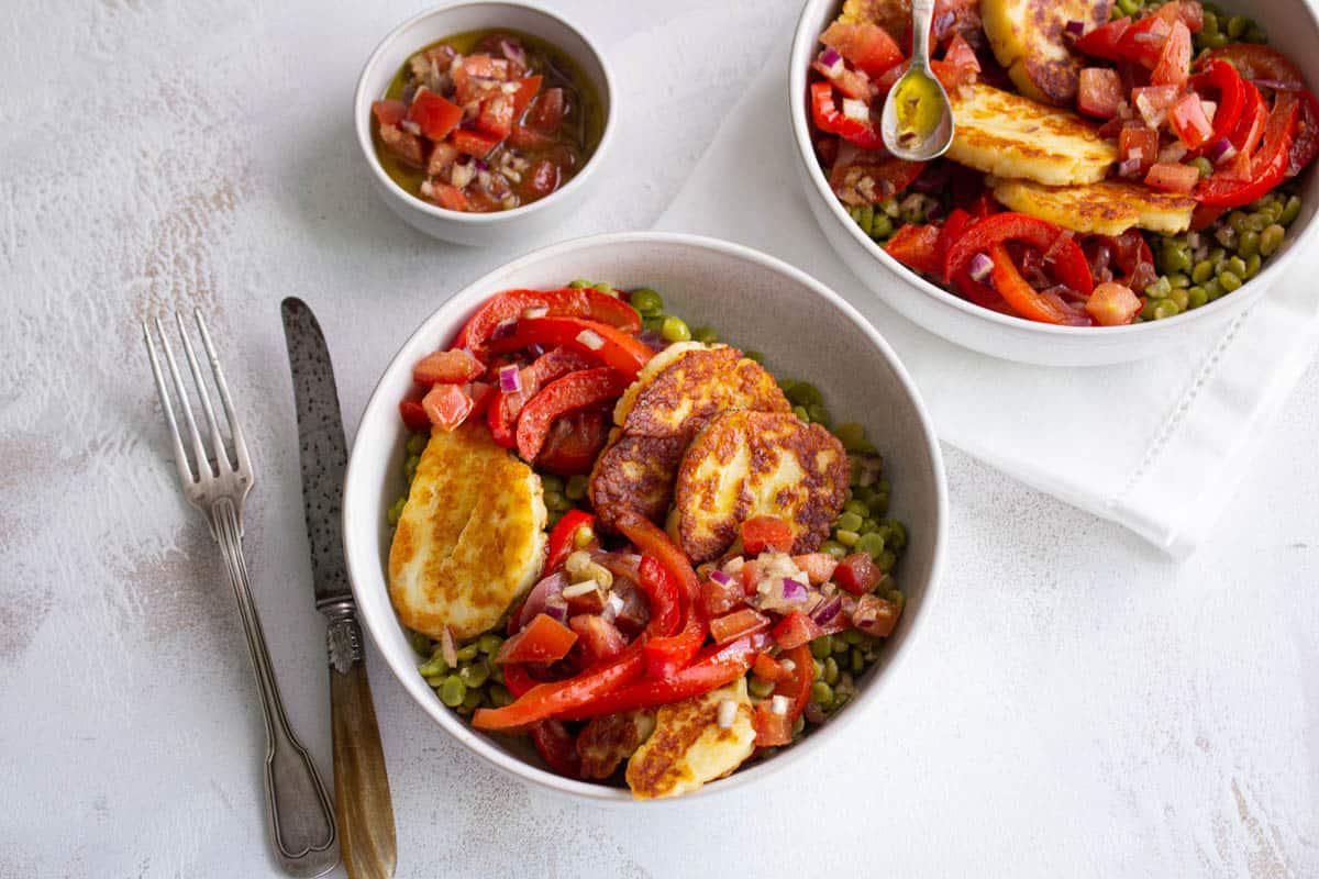 Halloumi Grillé & Sauce Fraîche au Cumin