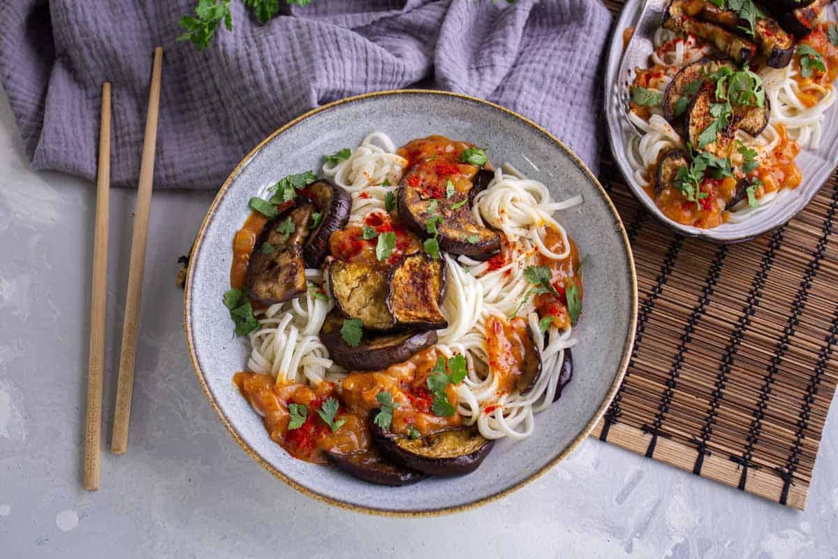 Nouilles Udon aux Aubergines & Miso