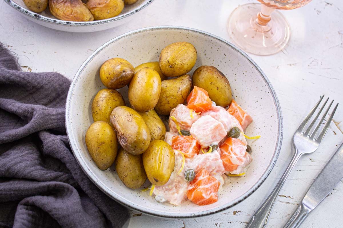 Tartare de Saumon & Pommes de terre Rôties
