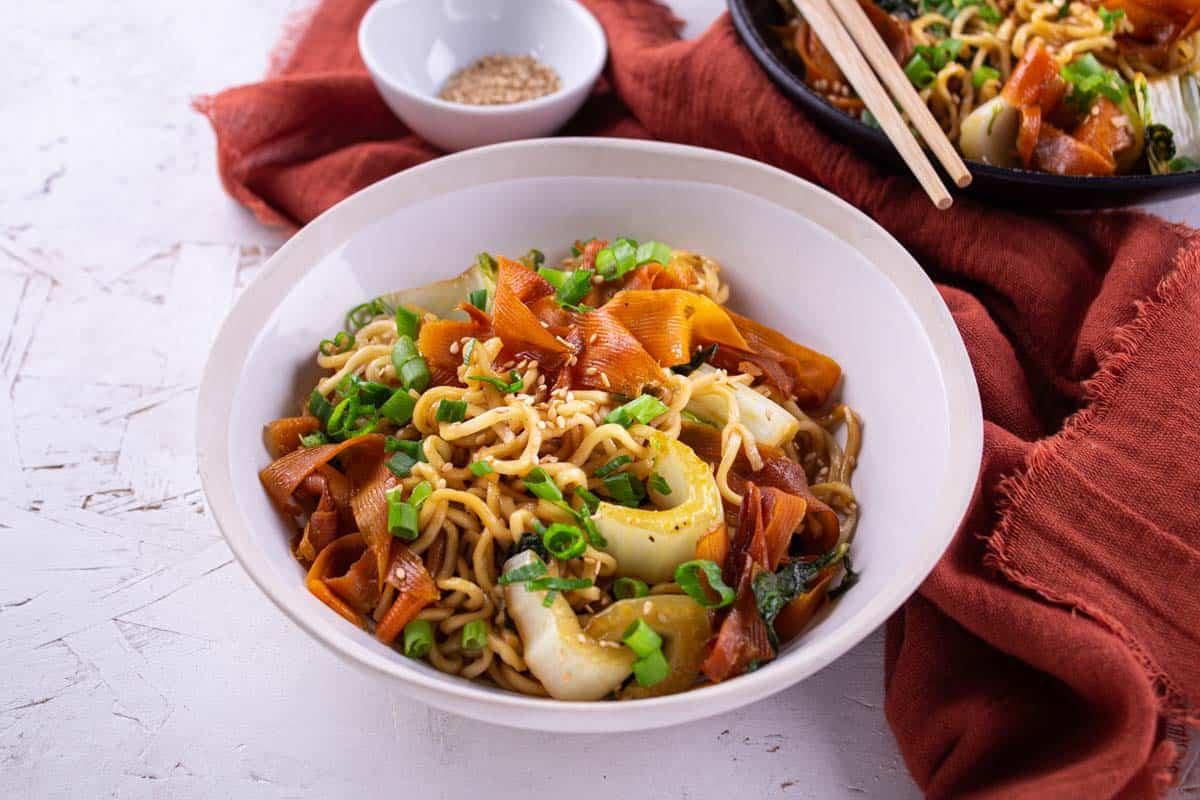 Nouilles Sautées & Légumes à l'Ail