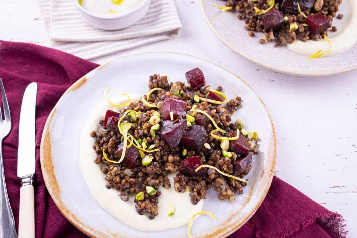Betterave Rôtie, Lentilles Croustillantes & Pistaches