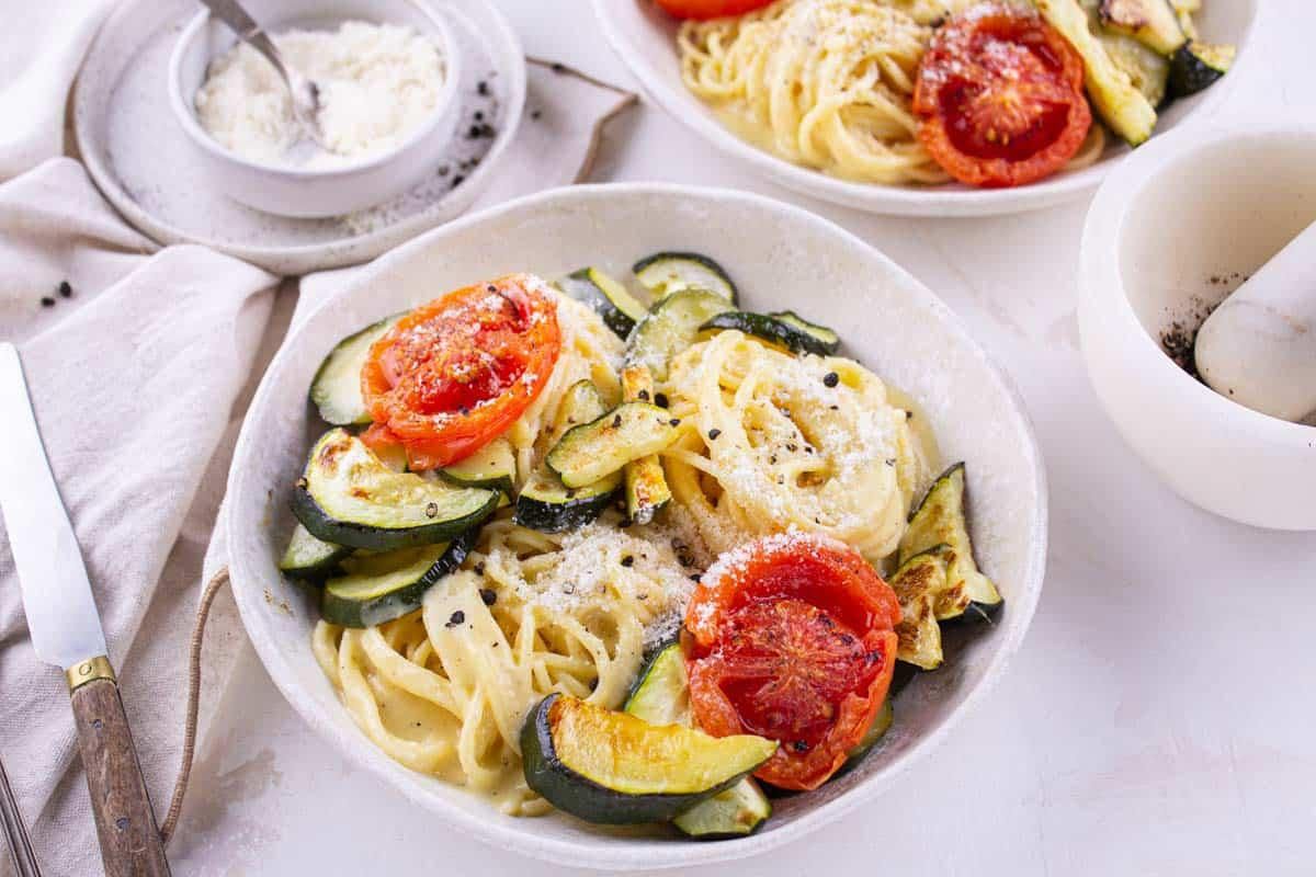 Spaghetti Cacio & Pepe aux Légumes d'Été