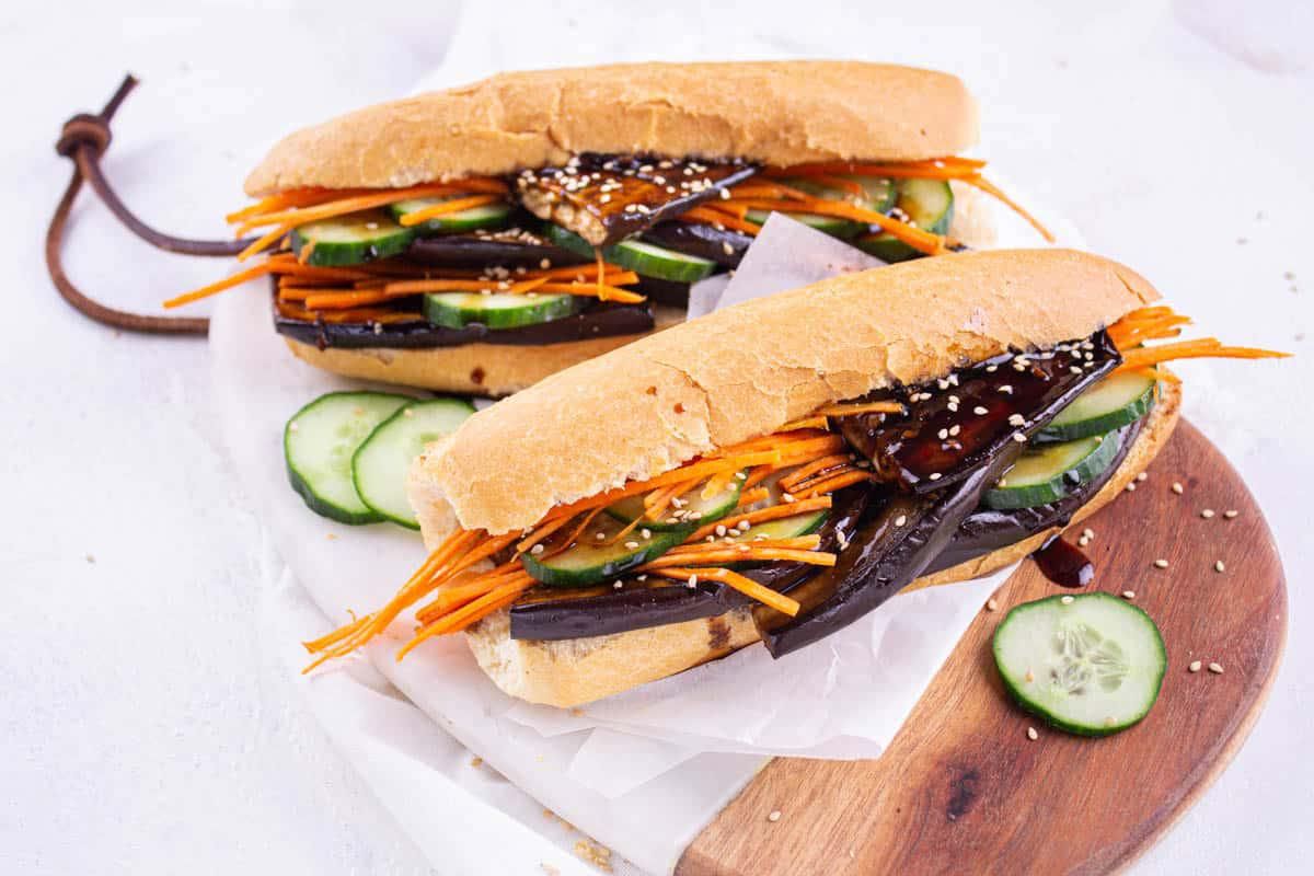 Banh Mi aux Aubergines Laquées