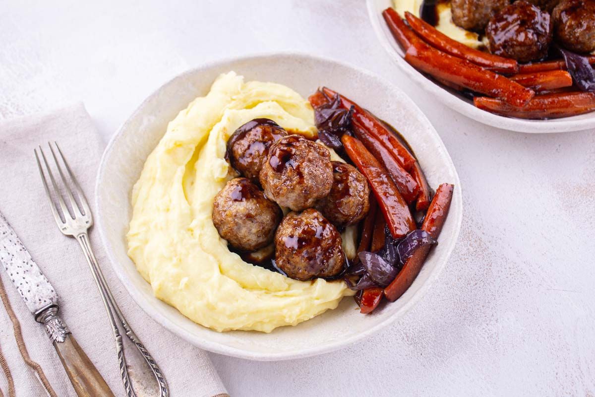 Boulettes de Porc Purée et Carottes Laquées