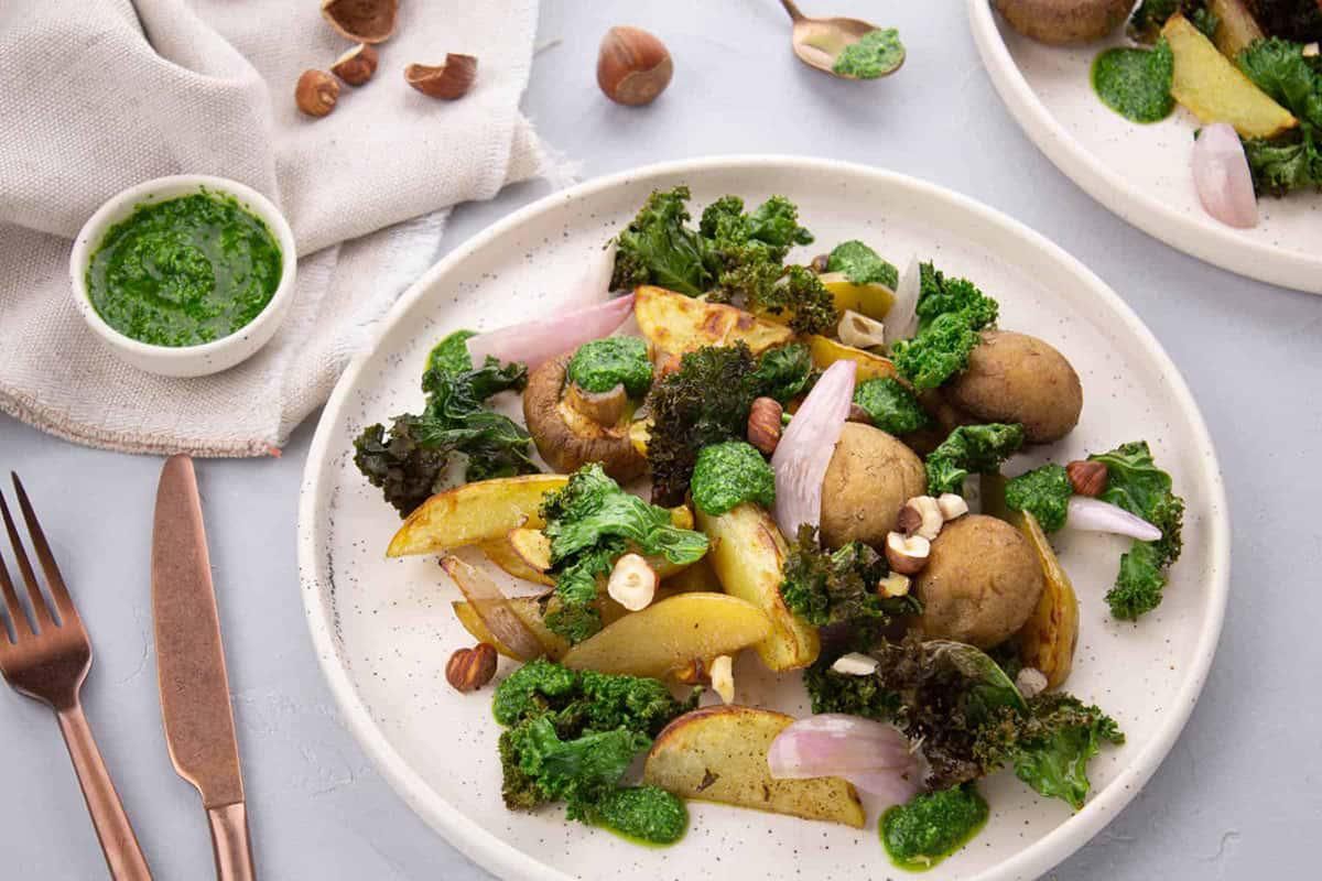 Légumes Rôtis, Chips de Kale & Pesto Frais