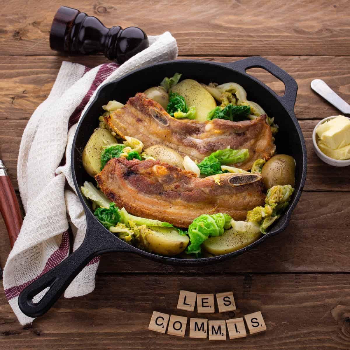 Embeurrée de chou vert et poitrine de cochon