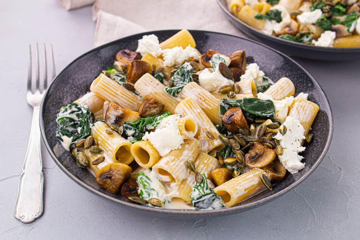 One-Pot Pasta Épinards et Champignons