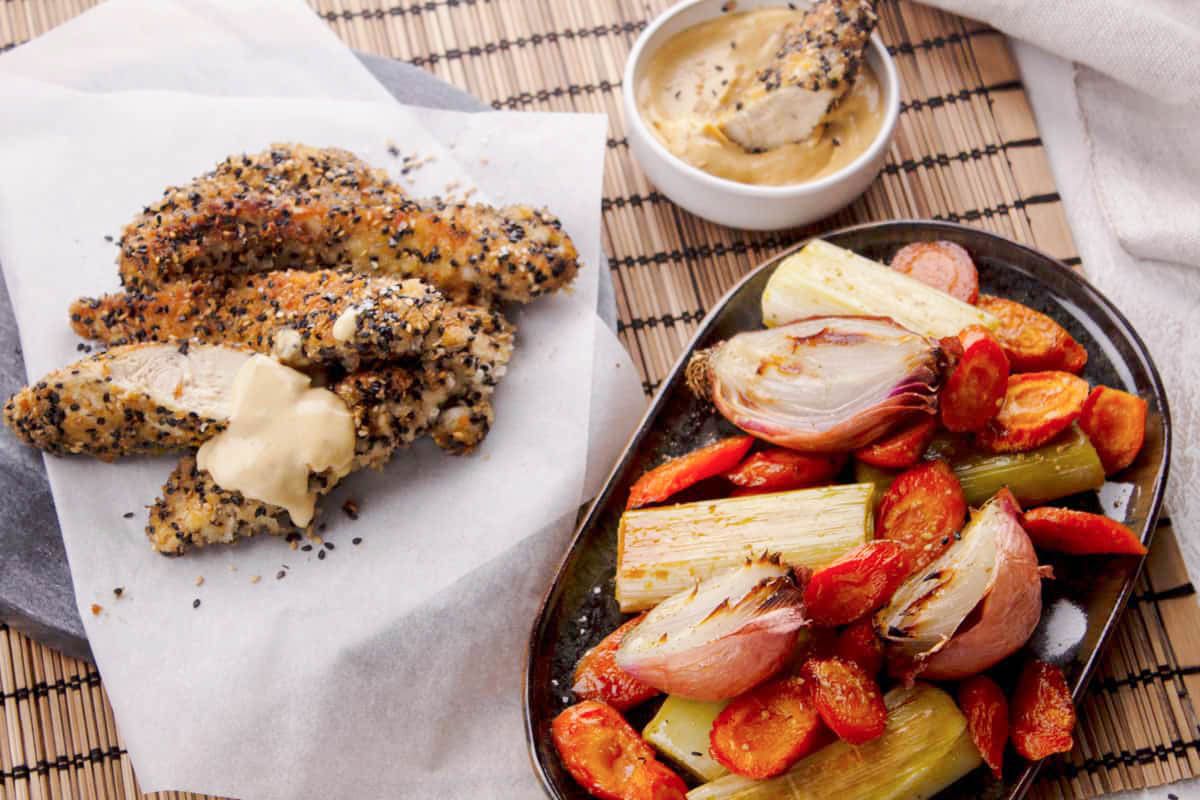 Poulet Pané au Sésame & Légumes Rôtis Recette Les Commis