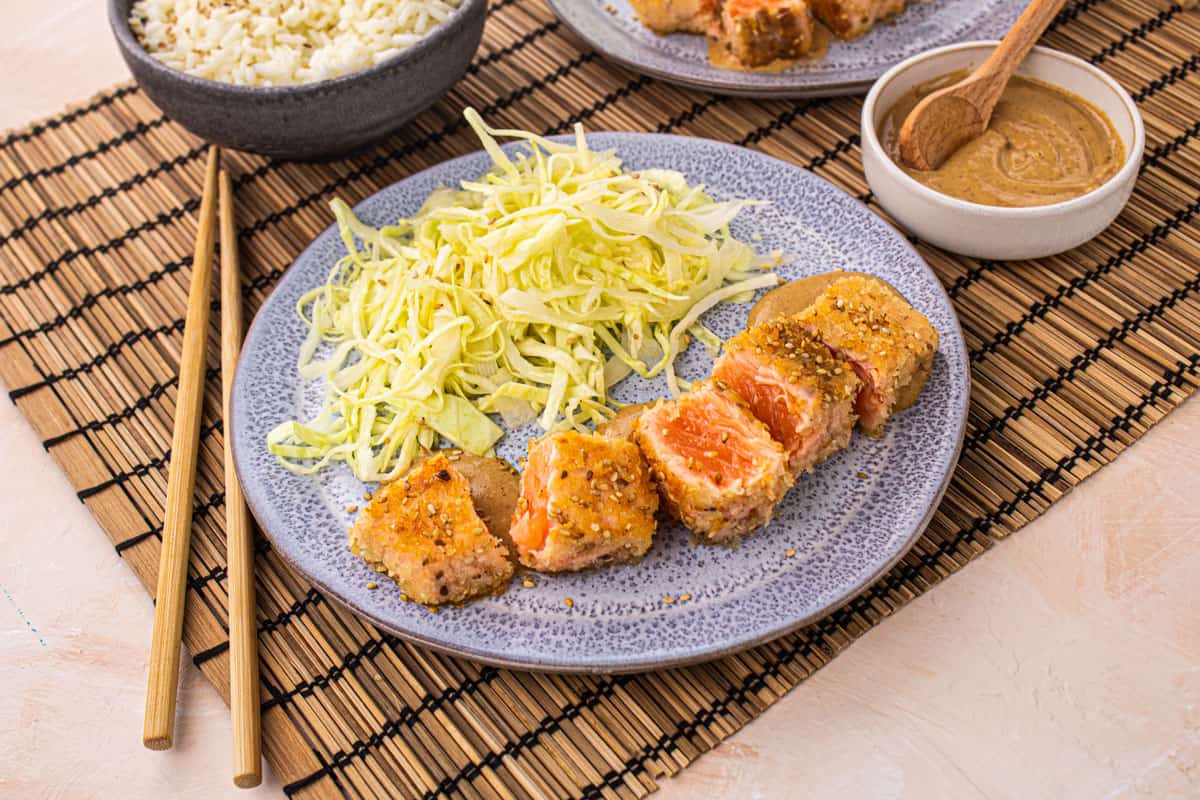 Saumon Mi-cuit Croustillant & Sauce Cacahuètes